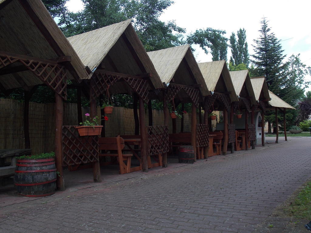 Hotel Family Balatonföldvár Eksteriør billede